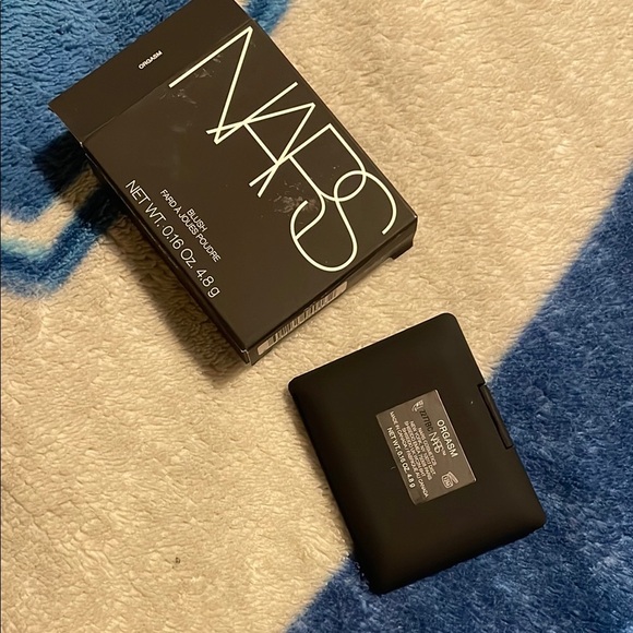 NARS Orange Blush Matte Compact - Picture 2 of 3
